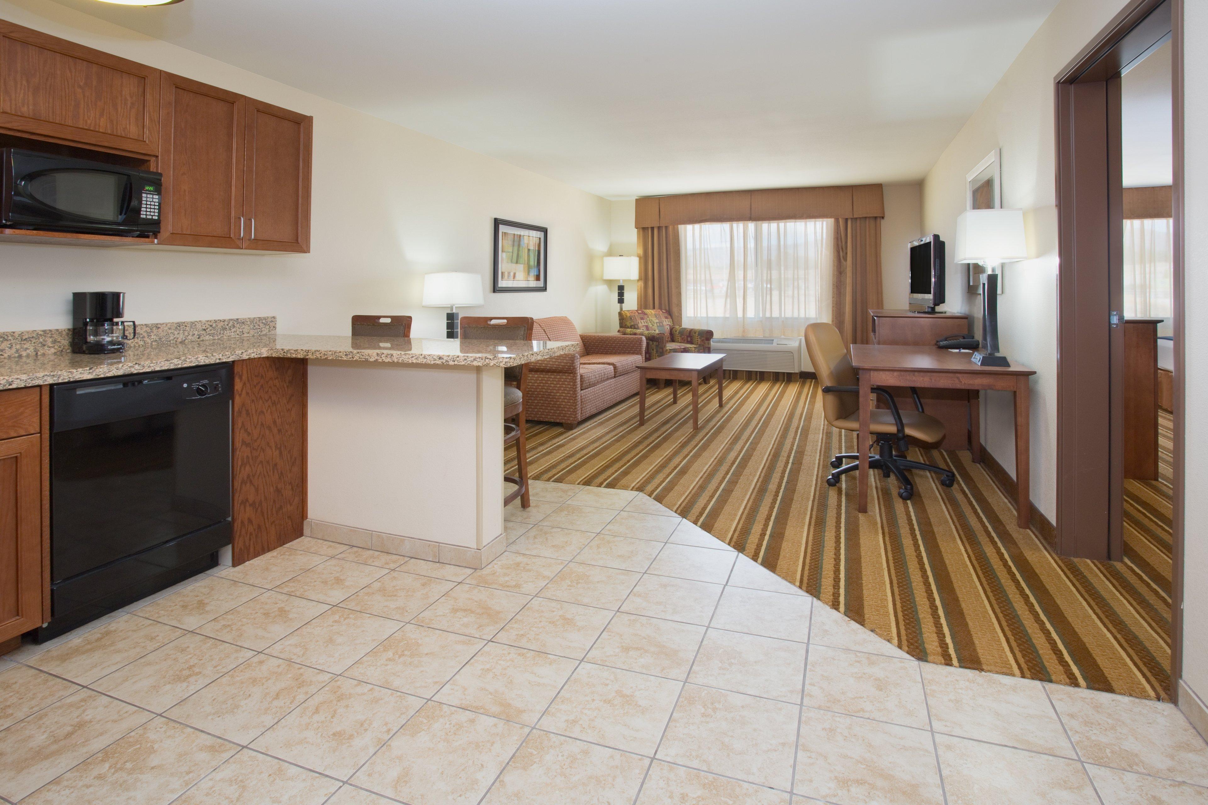 Holiday Inn Express And Suites Los Alamos Entrada Park By Ihg Экстерьер фото