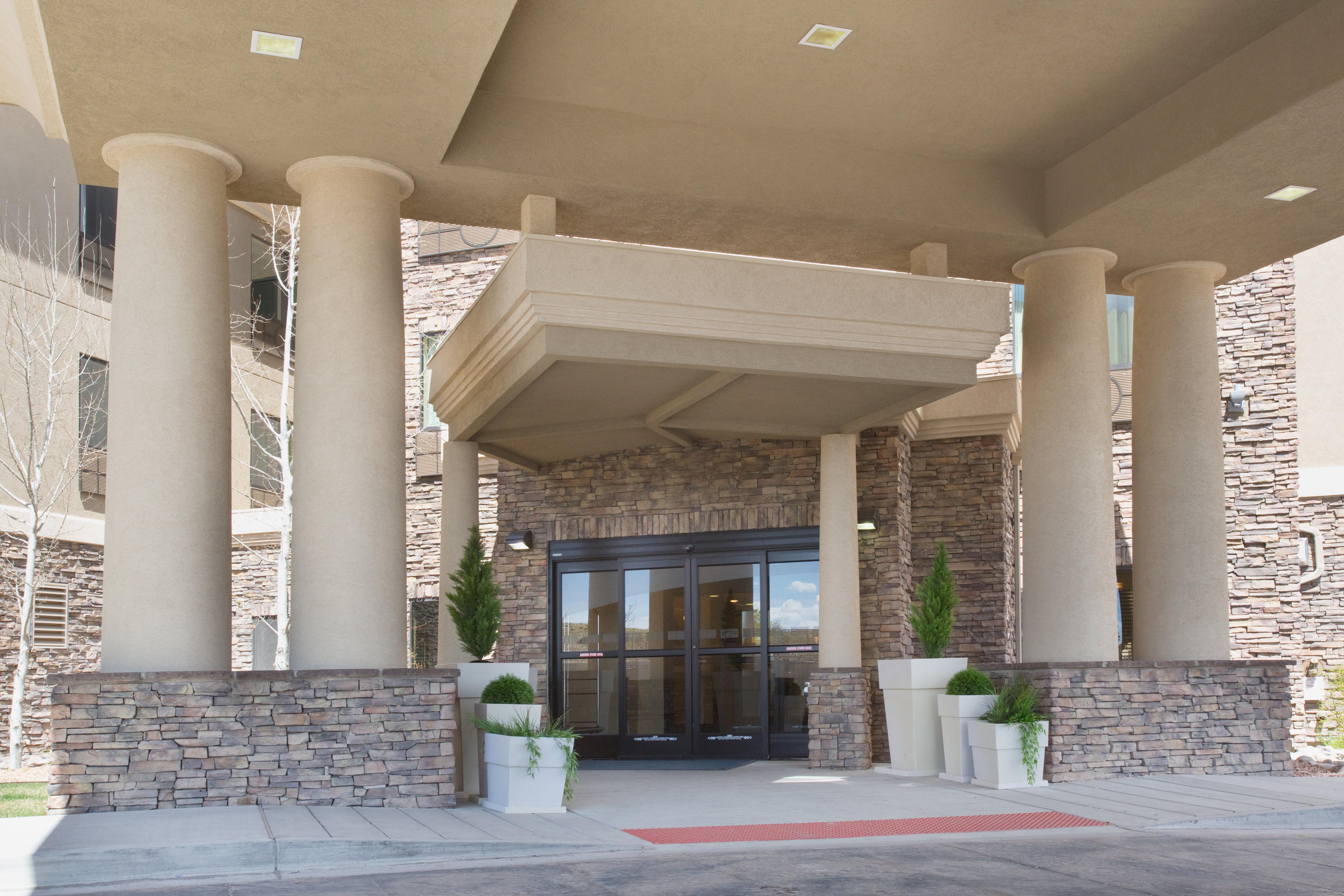Holiday Inn Express And Suites Los Alamos Entrada Park By Ihg Экстерьер фото