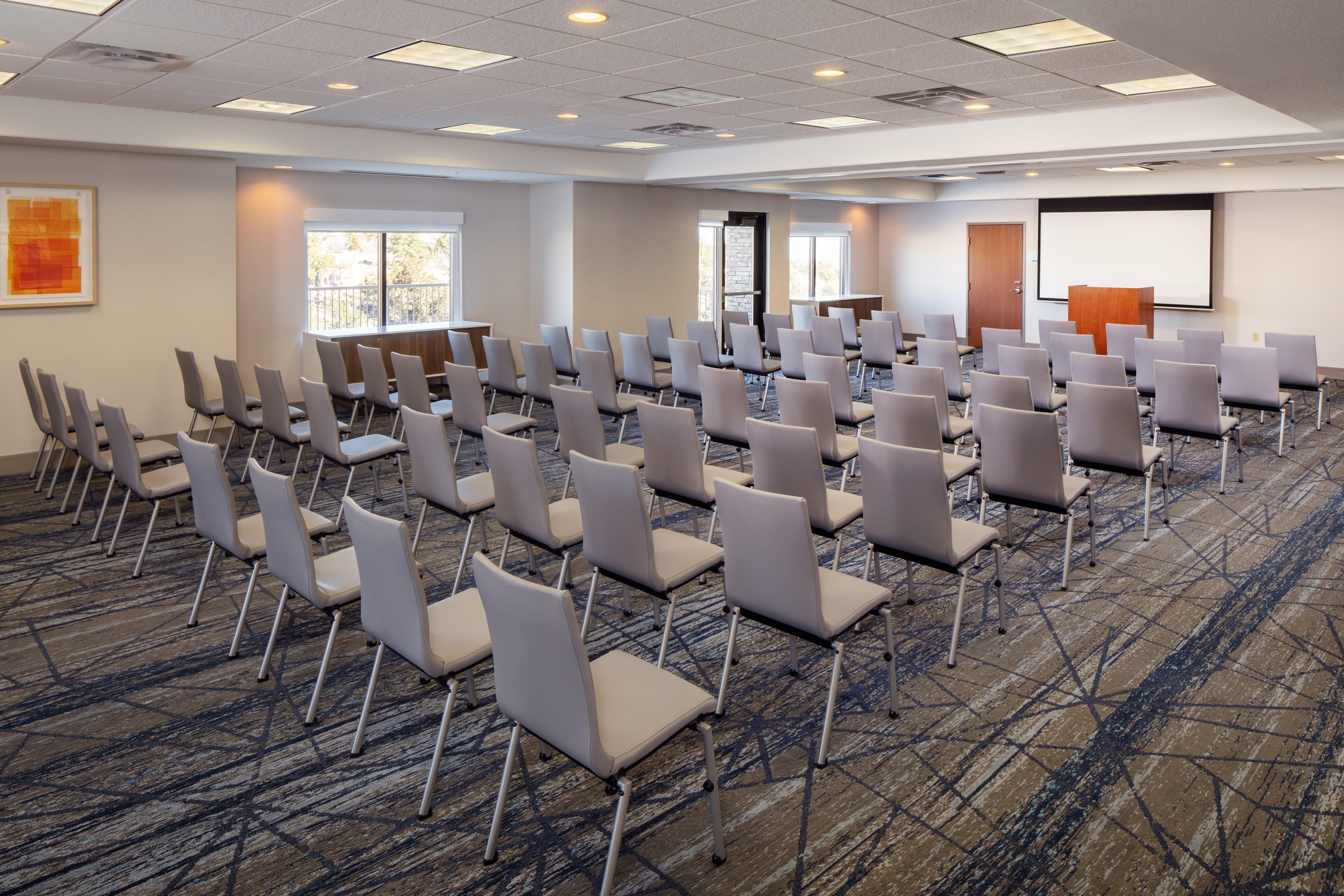 Holiday Inn Express And Suites Los Alamos Entrada Park By Ihg Экстерьер фото