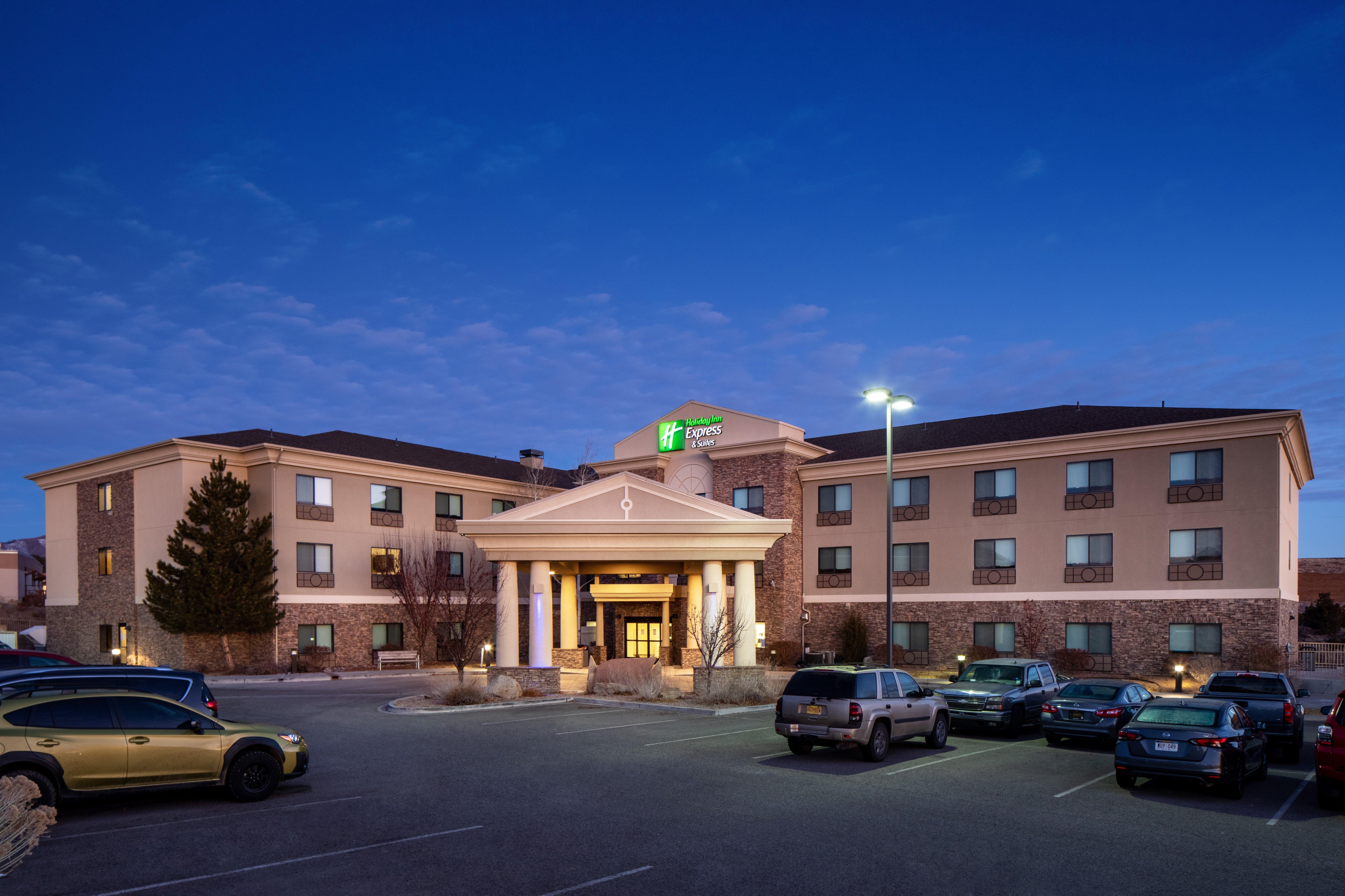 Holiday Inn Express And Suites Los Alamos Entrada Park By Ihg Экстерьер фото